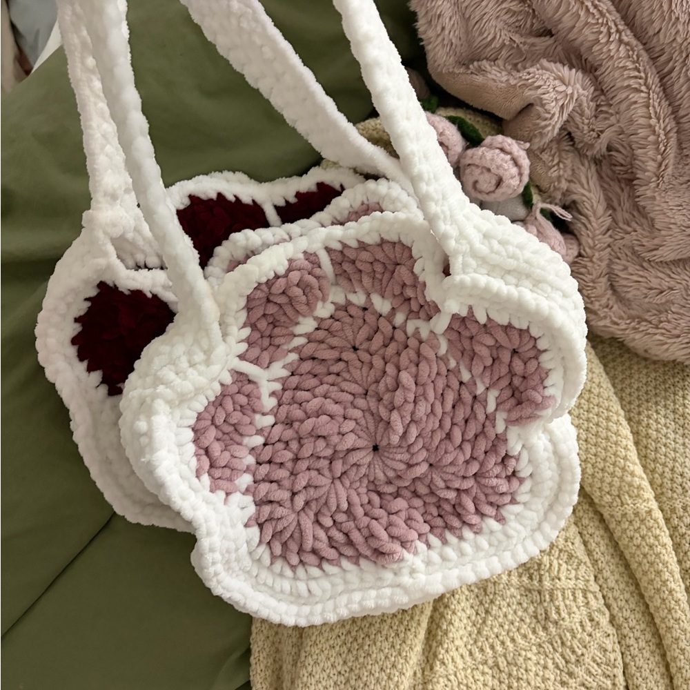 Handmade Crochet Paw Crossbody Bag - White with Pink & Burgundy - Picture 2 of 4